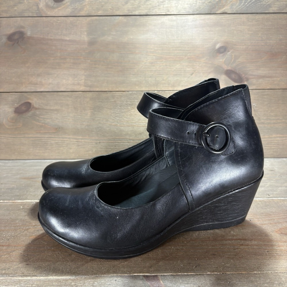 Dansko rebel Womens size 40 shoes Black Leather Career wedge Slip On pumps